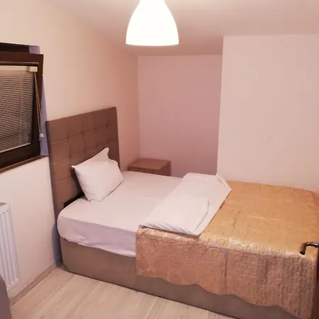 Noche Apartmanhotel *